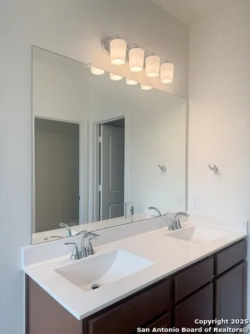 13535 Mudshark San Antonio, TX 78245