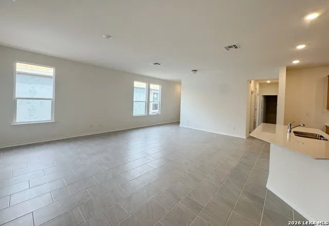 13535 Mudshark San Antonio, TX 78245