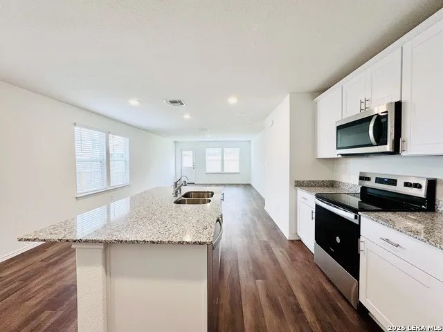 4089 Lily Glade Ln Seguin, TX 78155