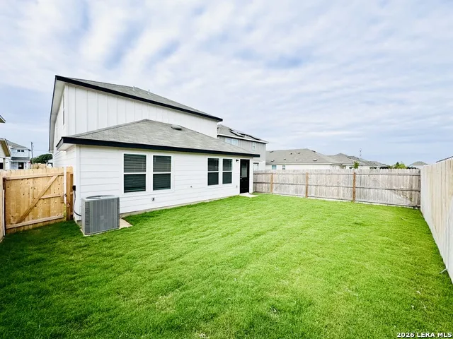 4089 Lily Glade Ln Seguin, TX 78155