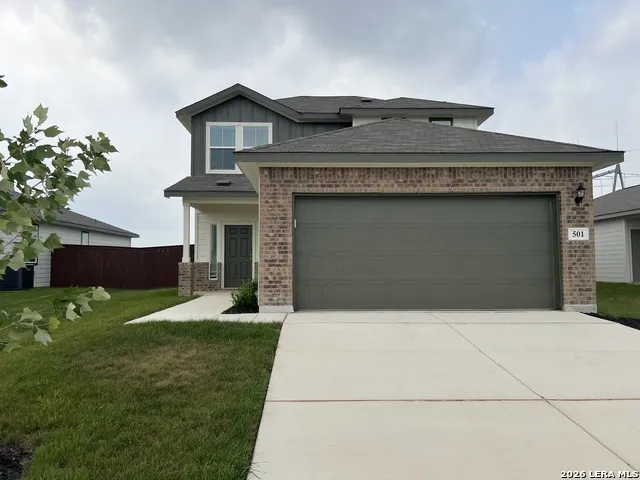 501 Jean St Seguin, TX 78155