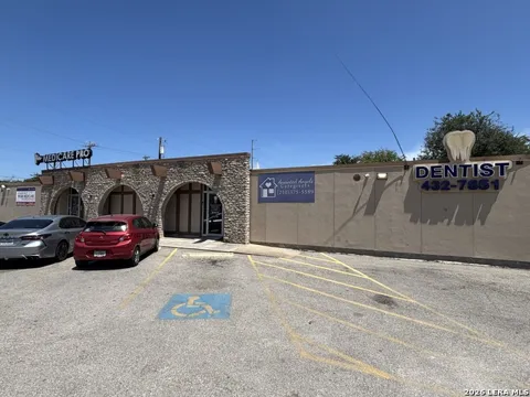 1302 S GENERAL MCMULLEN DR #102
