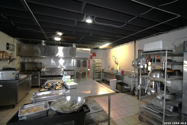 920 West San Antonio, TX 78201