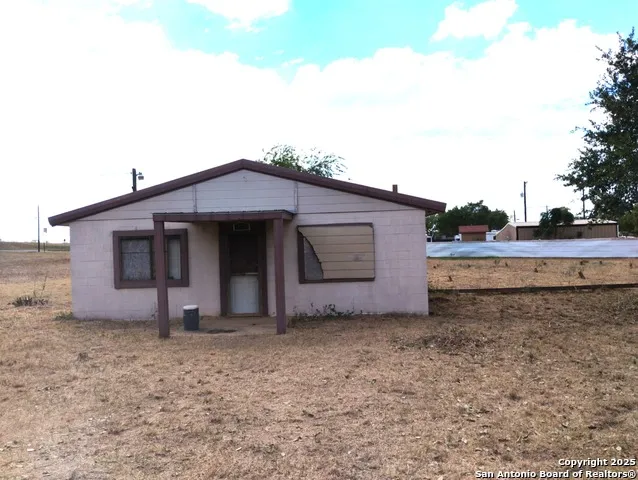 17095 Old Corpus Christi Elmendorf, TX 78112