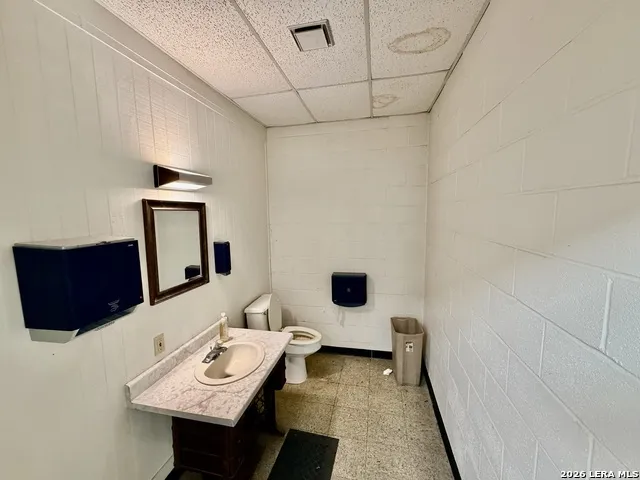 1375 JR BLVD Pleasanton, TX 78064