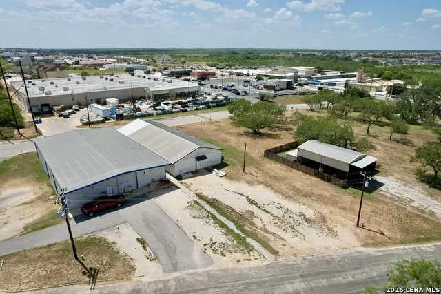 1375 JR BLVD Pleasanton, TX 78064