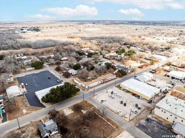 330 W Live Oak St Kenedy, TX 78119