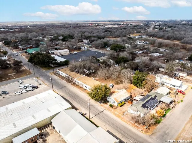 330 W Live Oak St Kenedy, TX 78119