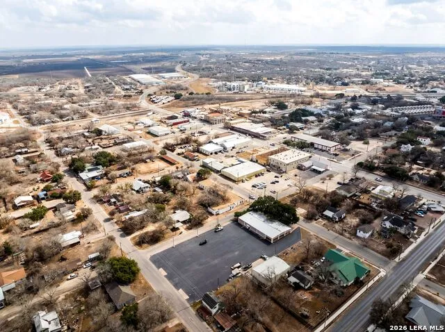 330 W Live Oak St Kenedy, TX 78119
