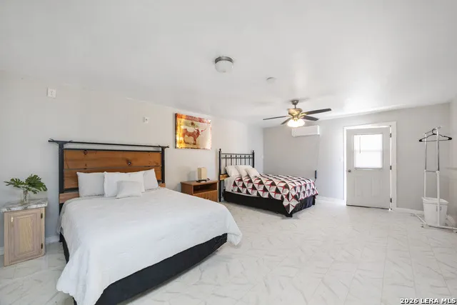 176 COUNTY ROAD 304 Orange Grove, TX 78372