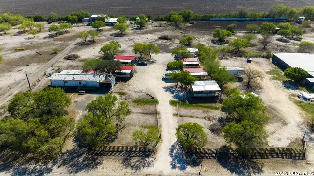 176 COUNTY ROAD 304 Orange Grove, TX 78372