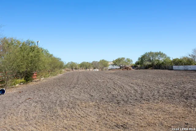 176 COUNTY ROAD 304 Orange Grove, TX 78372
