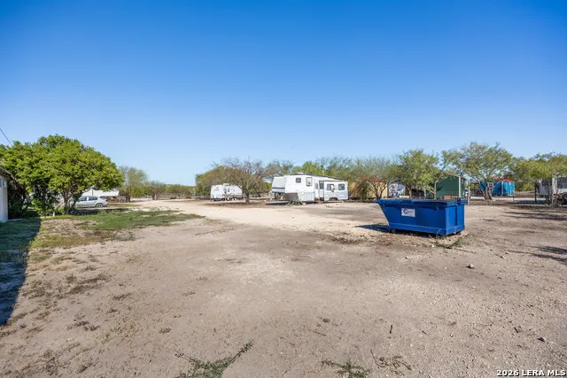 176 COUNTY ROAD 304 Orange Grove, TX 78372
