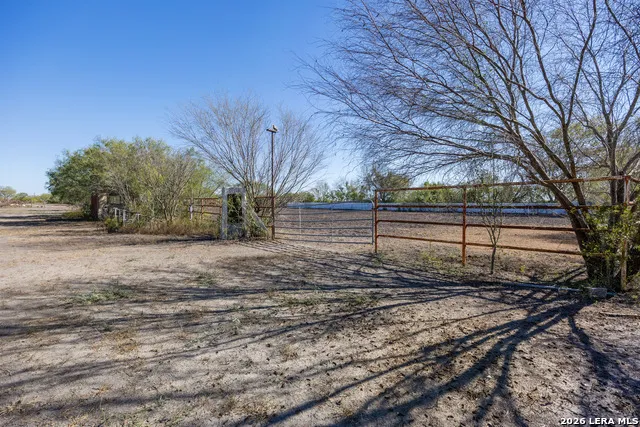 176 COUNTY ROAD 304 Orange Grove, TX 78372