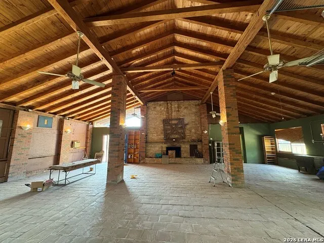 451 E Hwy 57 LaPryor, TX 78872