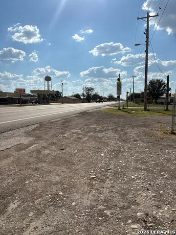 451 E Hwy 57 LaPryor, TX 78872