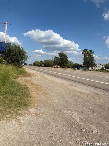 451 E Hwy 57 LaPryor, TX 78872