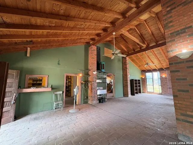 451 E Hwy 57 LaPryor, TX 78872