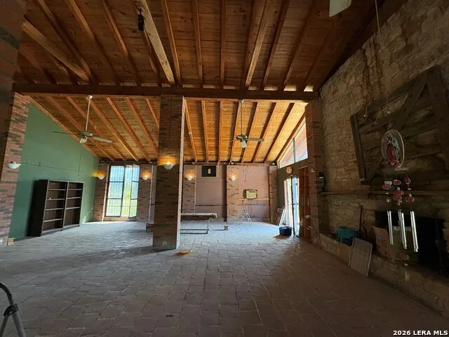 451 E Hwy 57 LaPryor, TX 78872