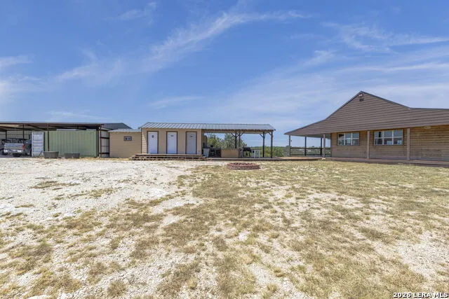 1479 Sd 65035 Rocksprings, TX 78880