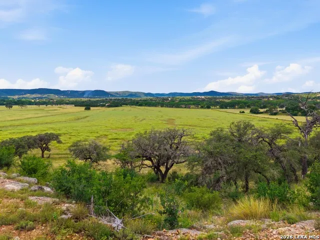 18954 STATE HIGHWAY 16 N Medina, TX 78055