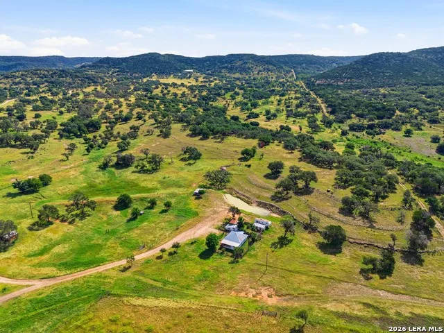 18954 STATE HIGHWAY 16 N Medina, TX 78055