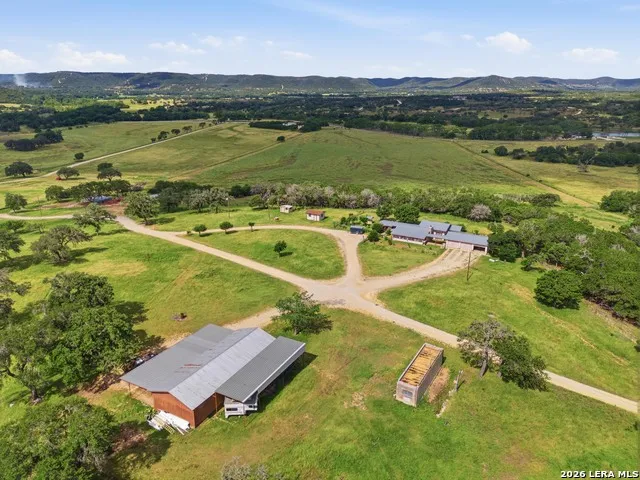 18954 STATE HIGHWAY 16 N Medina, TX 78055