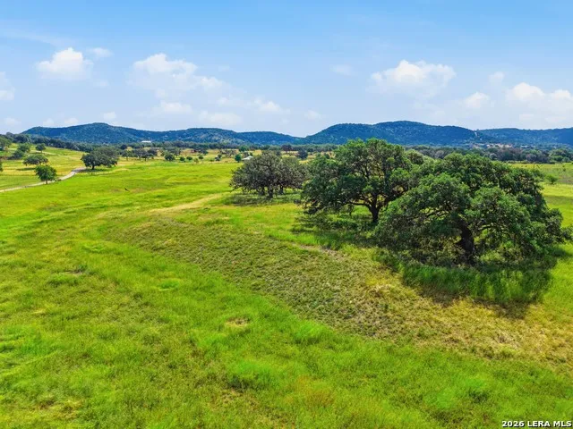 18954 STATE HIGHWAY 16 N Medina, TX 78055