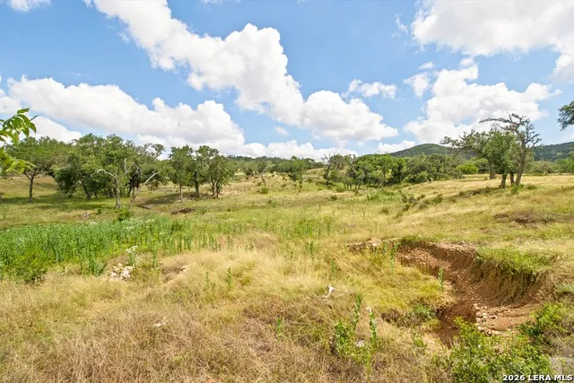 18954 STATE HIGHWAY 16 N Medina, TX 78055