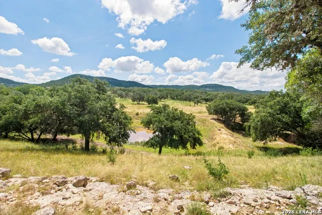 18954 STATE HIGHWAY 16 N Medina, TX 78055