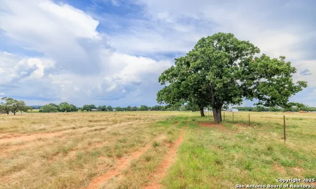 1080 S Eagle Street Fredericksburg, TX 78624