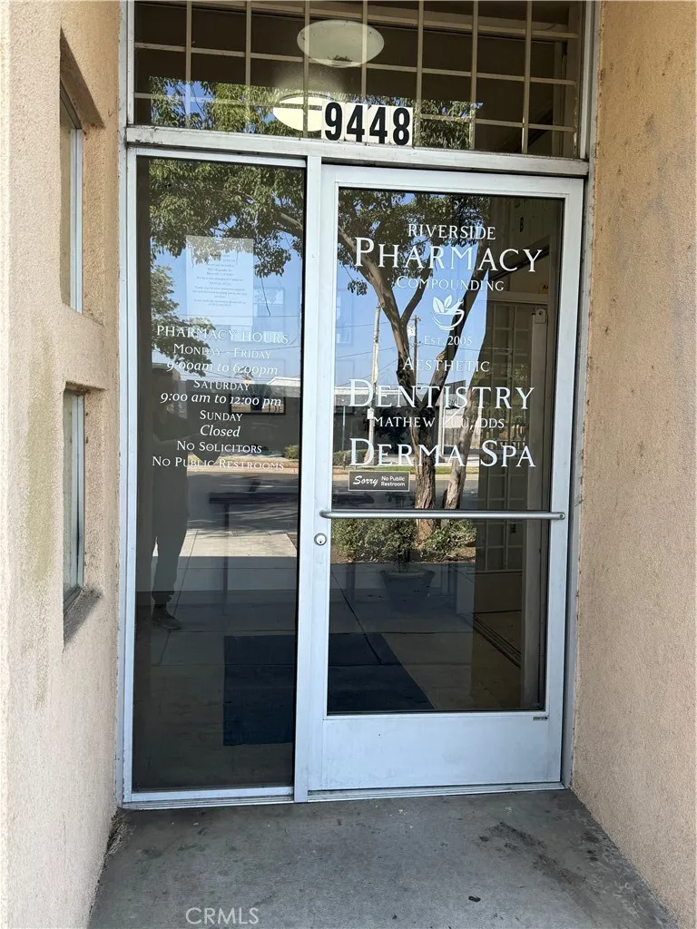 9448 Magnolia Ave Riverside, CA 92503