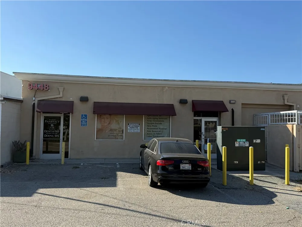 9448 Magnolia Ave Riverside, CA 92503