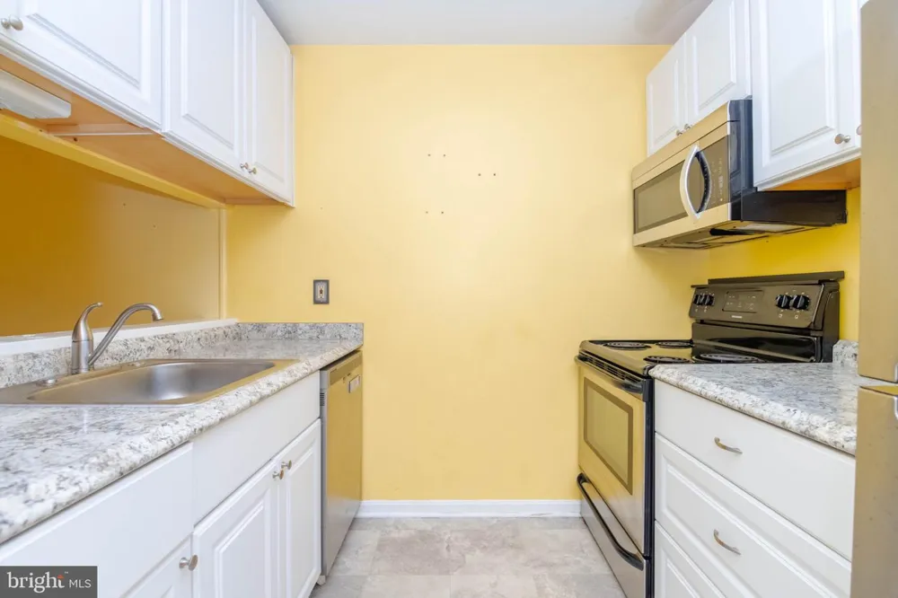 6 CEDAR VALLEY PLACE #204 Baltimore, MD 21221