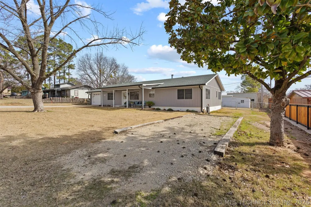 3966 Ski Line Drive Kingston, OK 73439