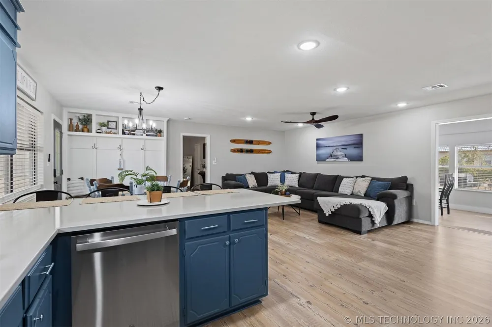 3966 Ski Line Drive Kingston, OK 73439