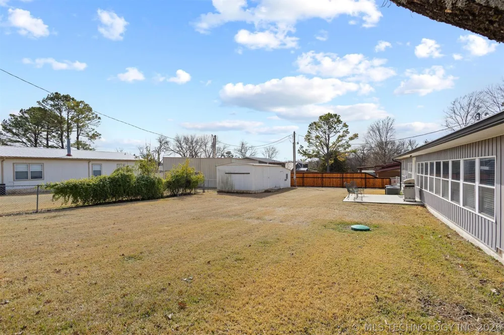 3966 Ski Line Drive Kingston, OK 73439
