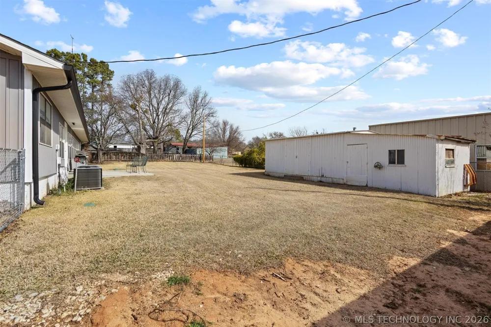 3966 Ski Line Drive Kingston, OK 73439