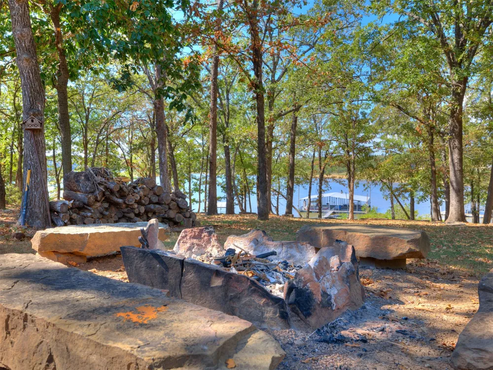 417861 E Branum S Checotah, OK 74426