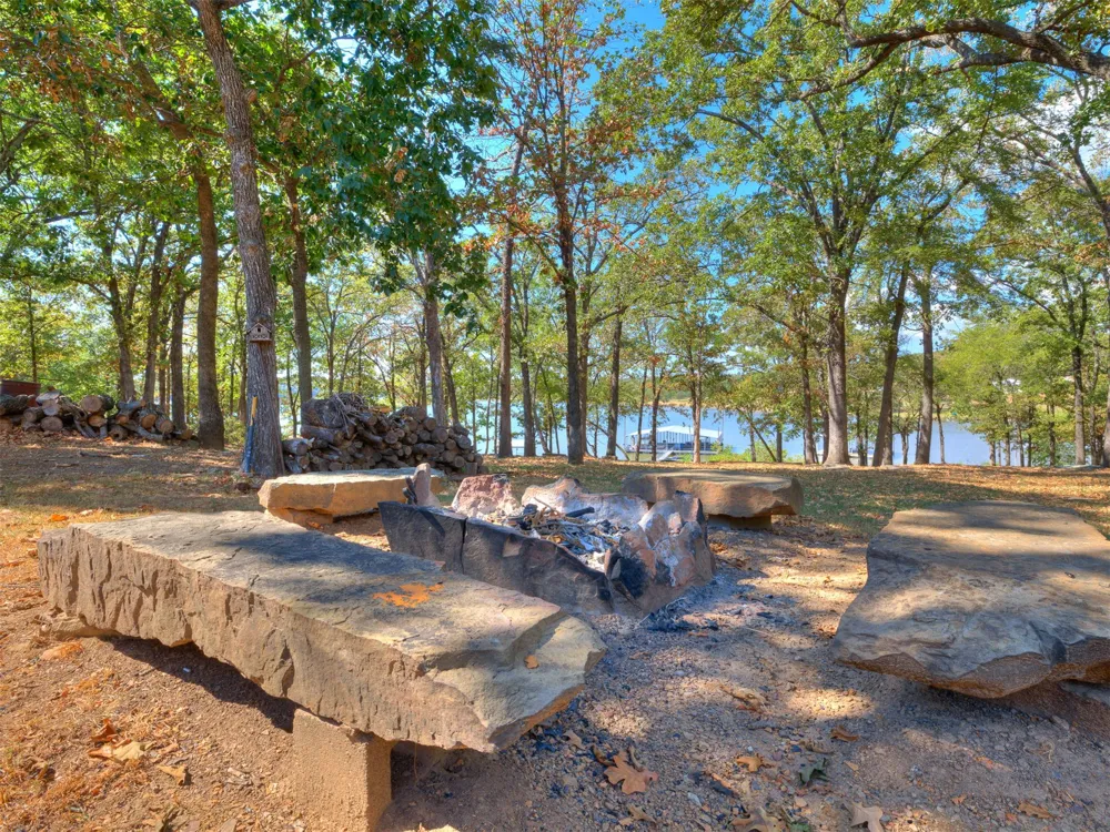 417861 E Branum S Checotah, OK 74426