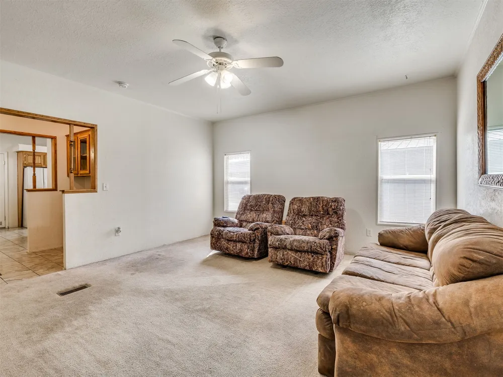 417861 E Branum S Checotah, OK 74426