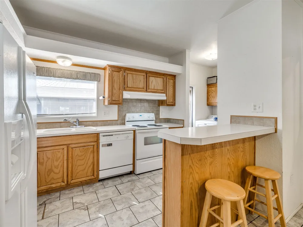 417861 E Branum S Checotah, OK 74426