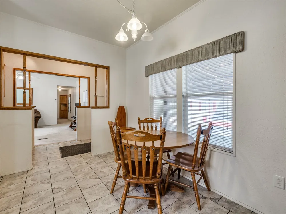 417861 E Branum S Checotah, OK 74426