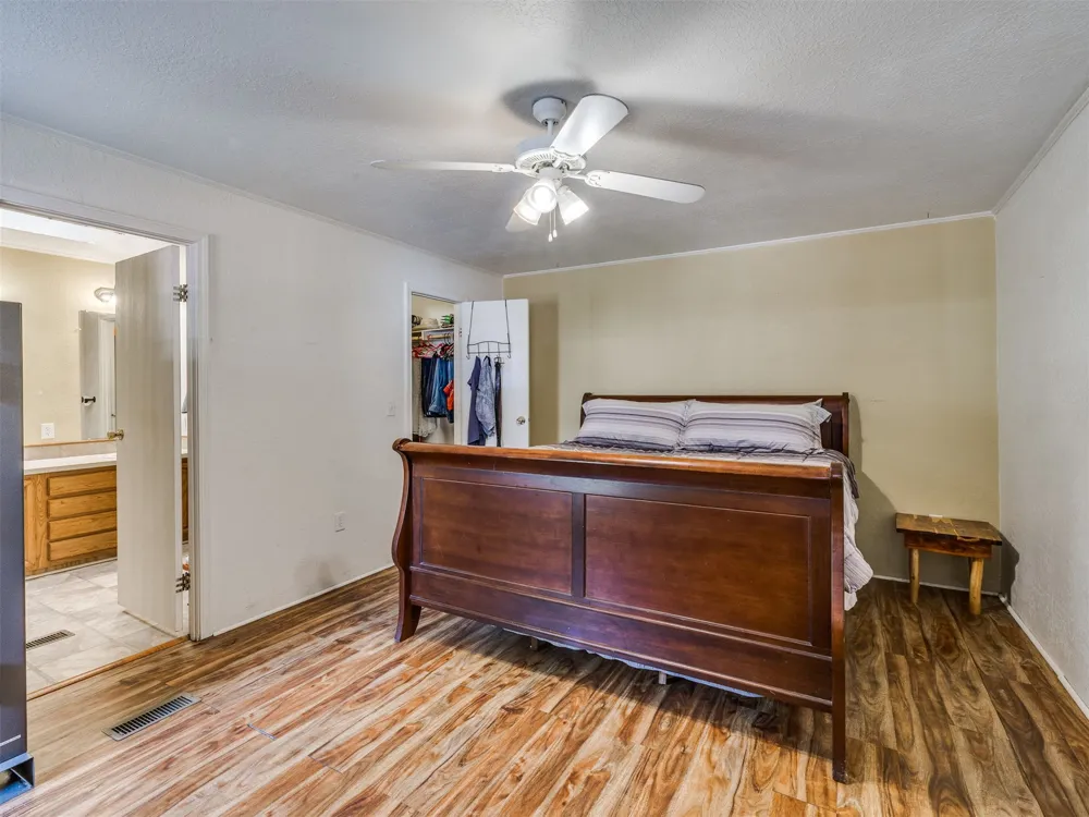 417861 E Branum S Checotah, OK 74426