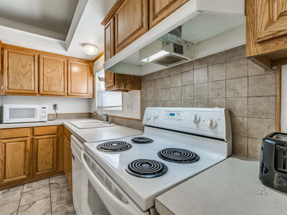 417861 E Branum S Checotah, OK 74426
