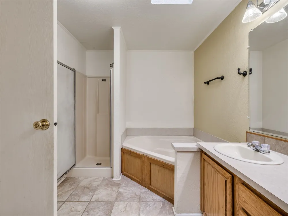 417861 E Branum S Checotah, OK 74426