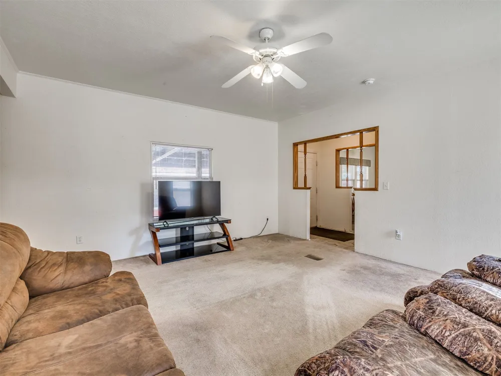 417861 E Branum S Checotah, OK 74426