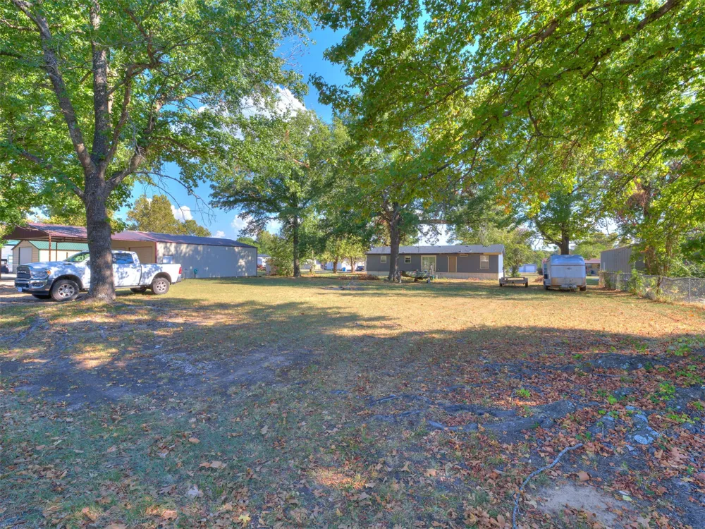 417861 E Branum S Checotah, OK 74426