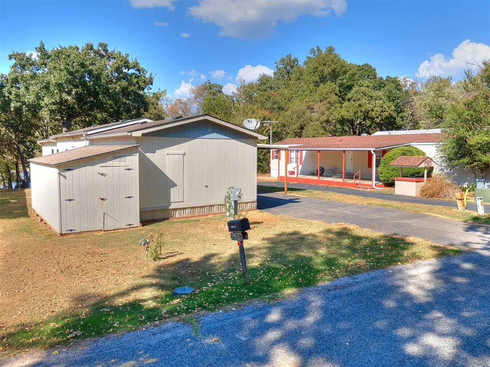 417861 E Branum S Checotah, OK 74426