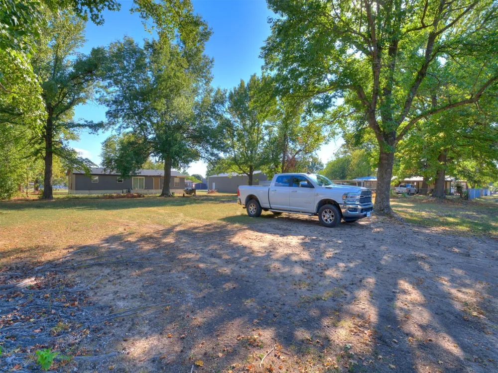 417861 E Branum S Checotah, OK 74426